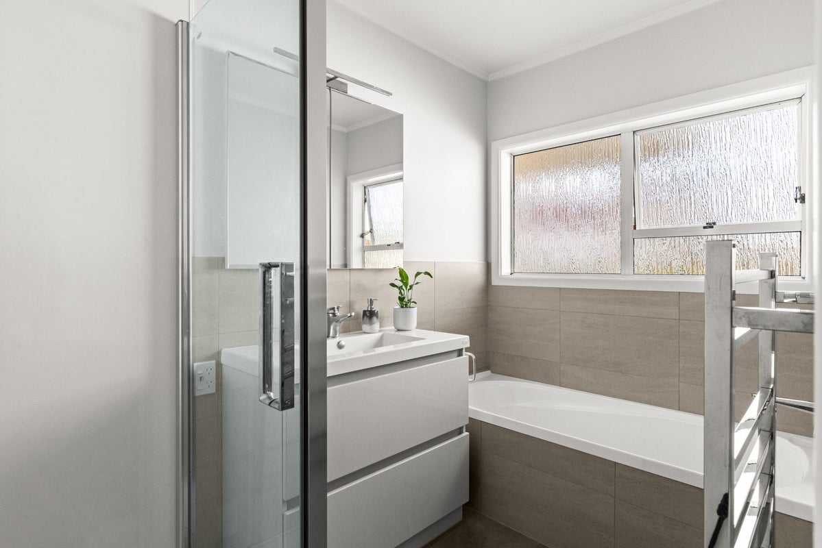 14 Corbett Place, Onekawa, Napier - Carousel 2