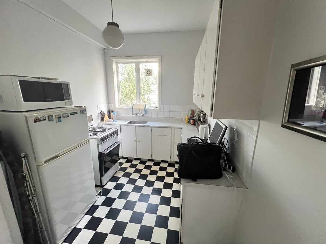 2/2 Brooklyn Terrace, Brooklyn, Wellington - Carousel 2