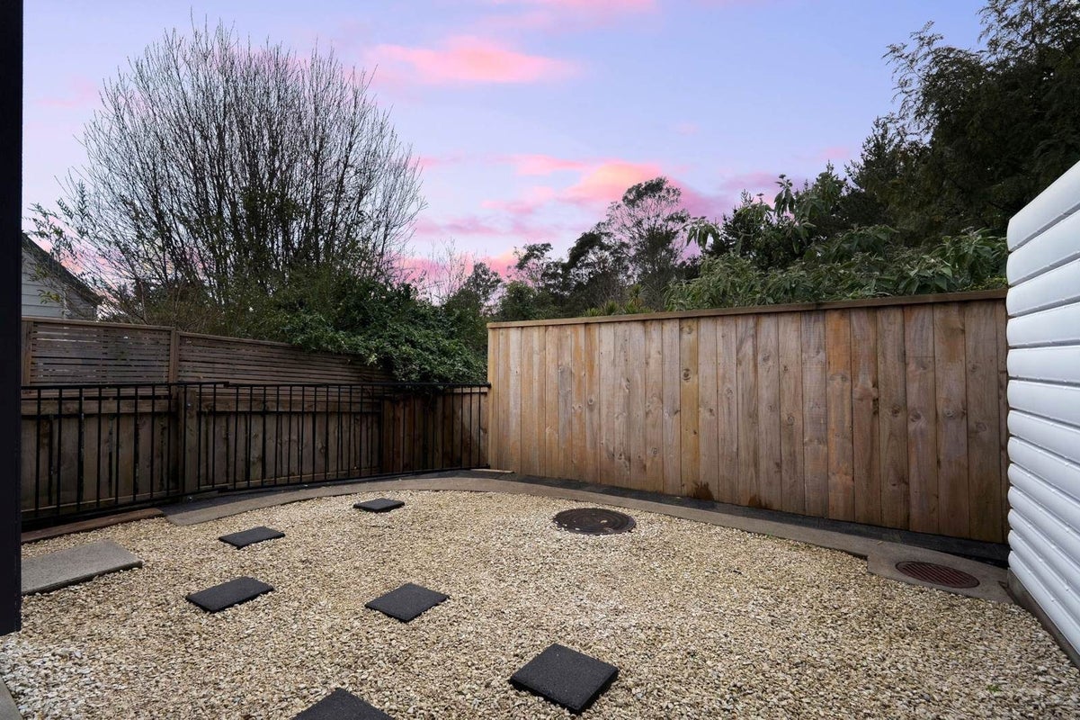 60C Seymour Road, Sunnyvale, Auckland - Carousel 23