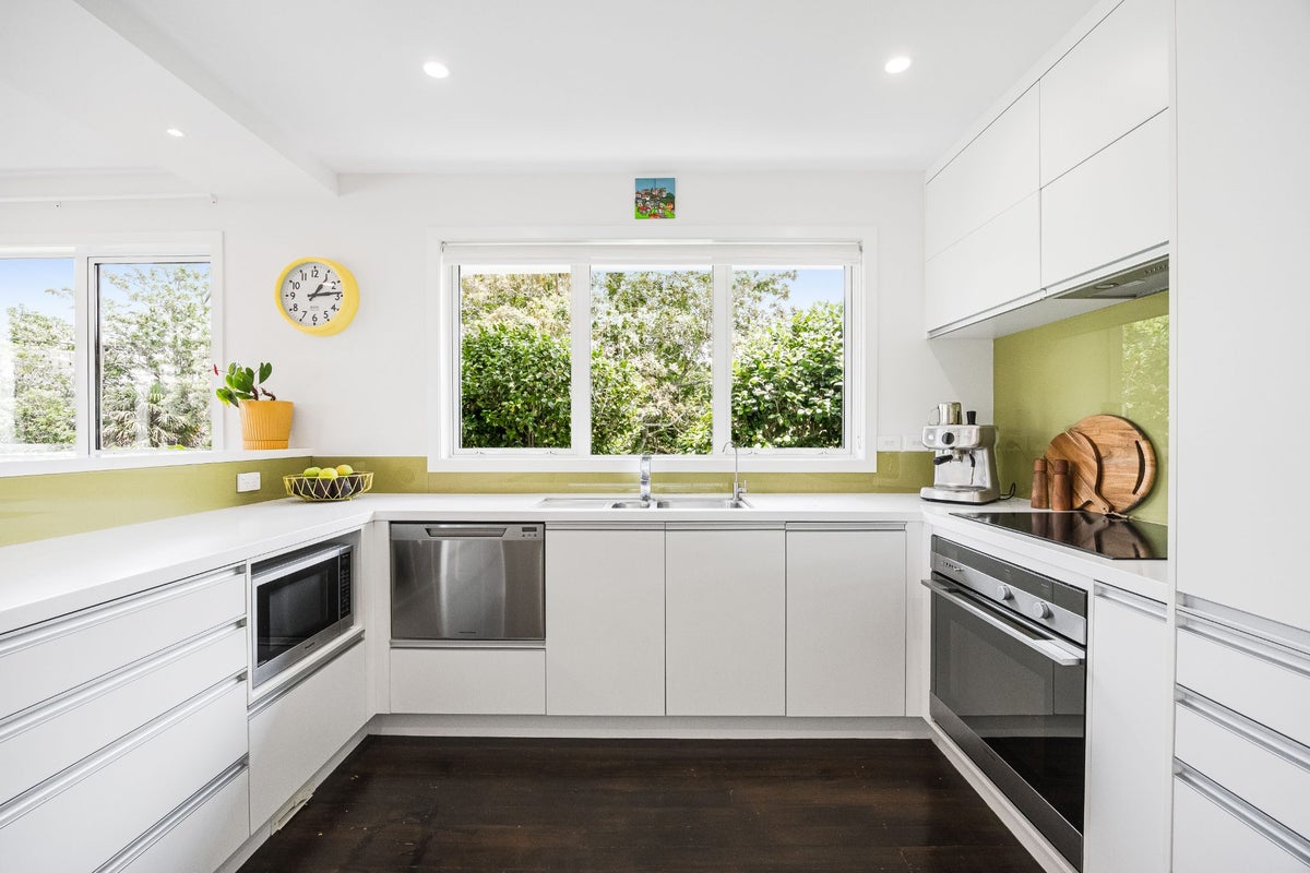 30 Pine Ridge Terrace, Hauraki, Auckland - Carousel 2