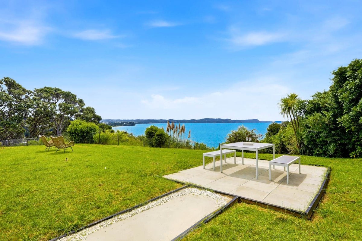 49 Duncansby Road, Stanmore Bay, Whangaparaoa - Carousel 1