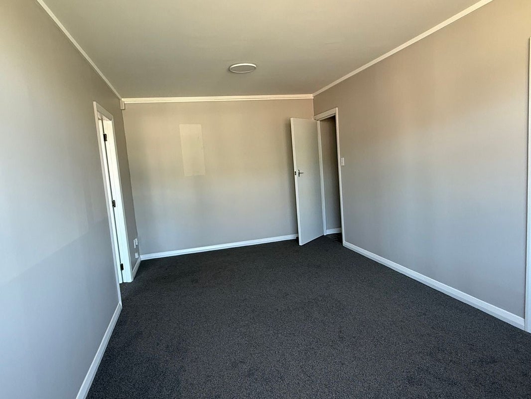 7/16 Angus Avenue, Berhampore, Wellington - Carousel 2