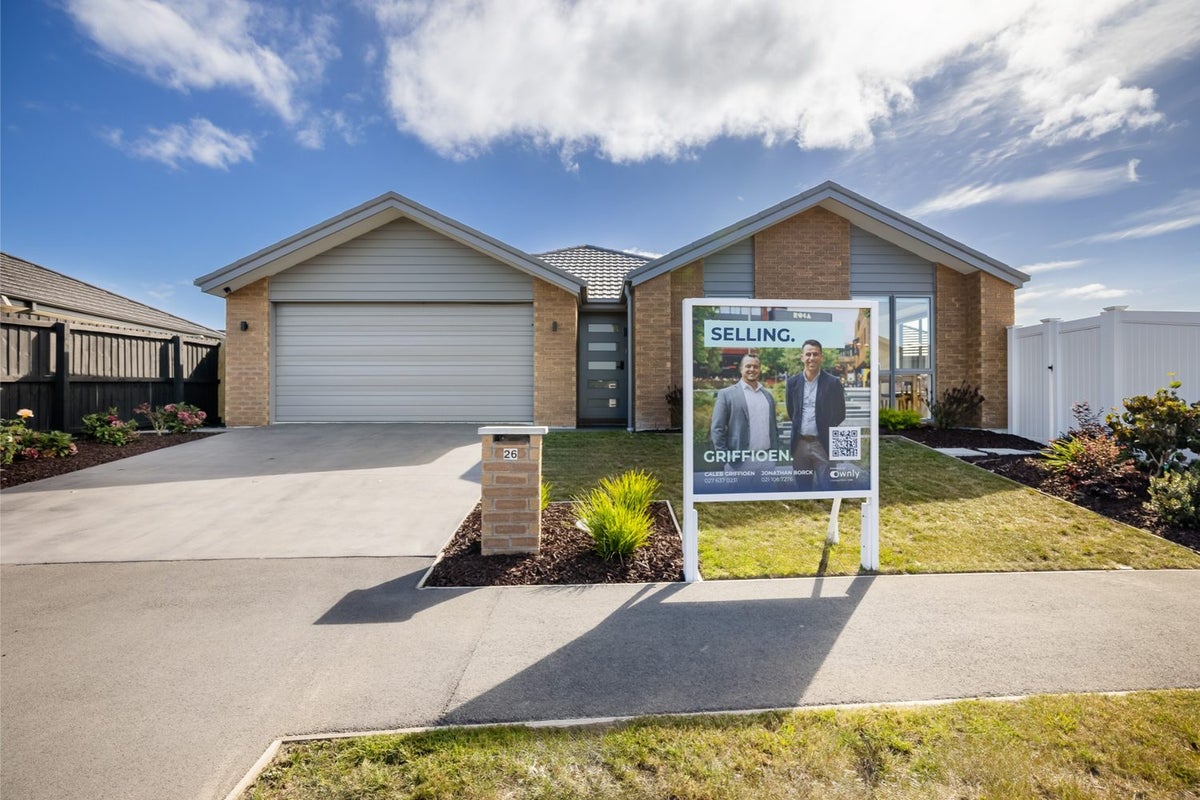 26 Selfe Crescent, Burwood, Christchurch - Carousel 1