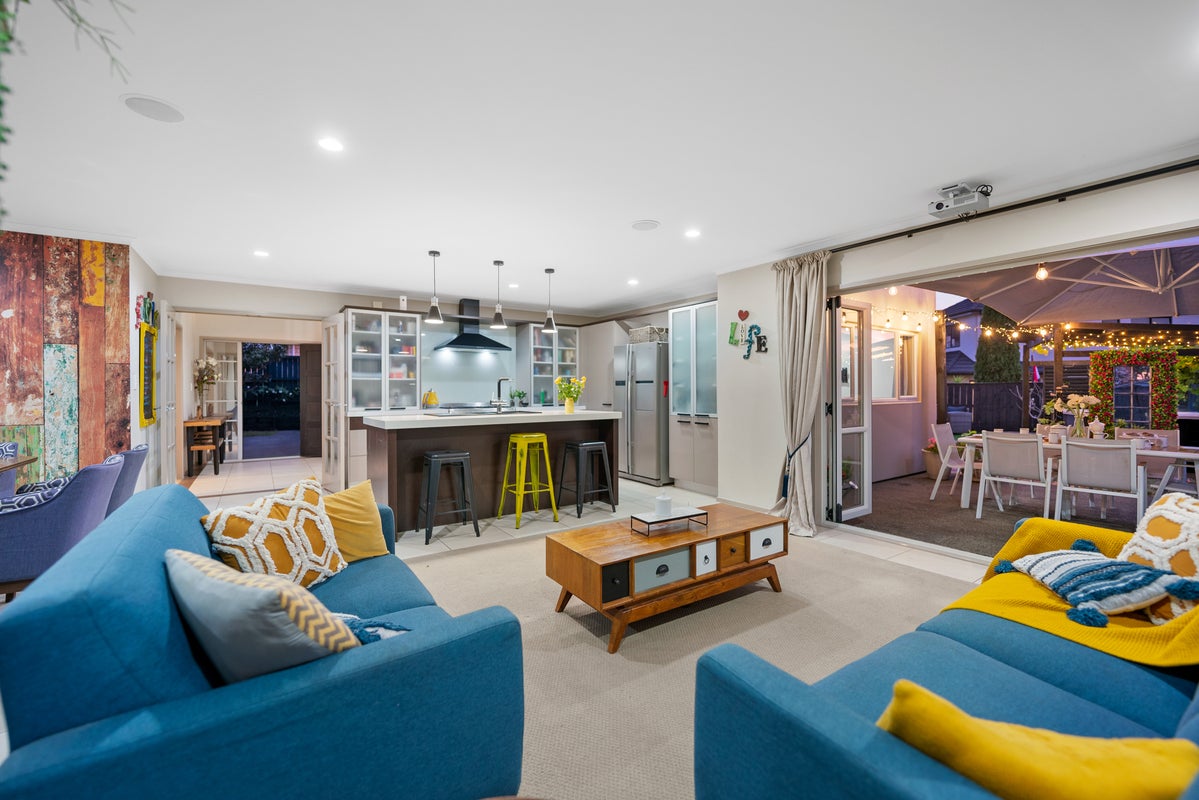 20 Skelligs Drive, Flat Bush, Auckland - Carousel 2