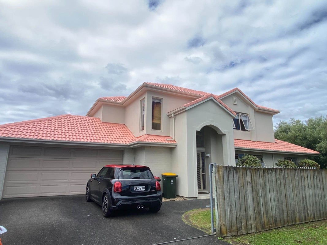 1 Oakville Avenue, Flat Bush, Auckland - Carousel 1