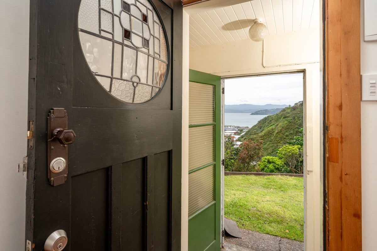 44 Old Porirua Road, Ngaio, Wellington - Carousel 2