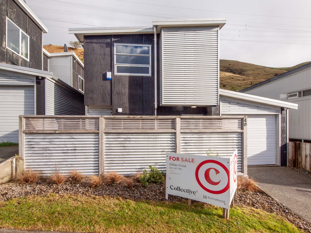 40 Erlestoke Crescent, Churton Park, Wellington - Carousel 1