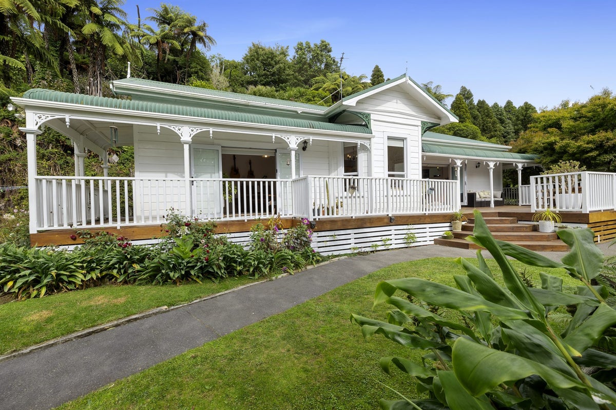 160A Frankley Road, Frankleigh Park, New Plymouth - Carousel 2