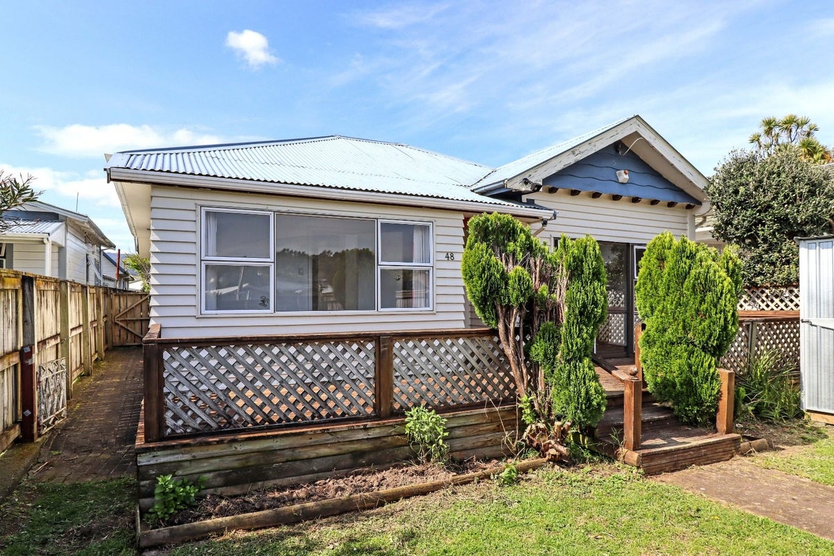 48 Connolly Street, Boulcott, Lower Hutt - Carousel 16