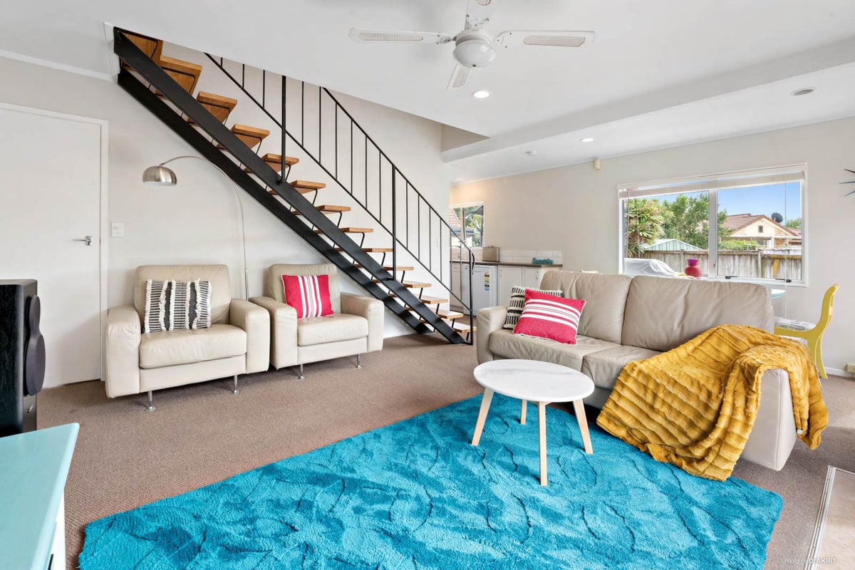 2/109 Wattle Farm Road, Wattle Downs, Auckland - Carousel 2
