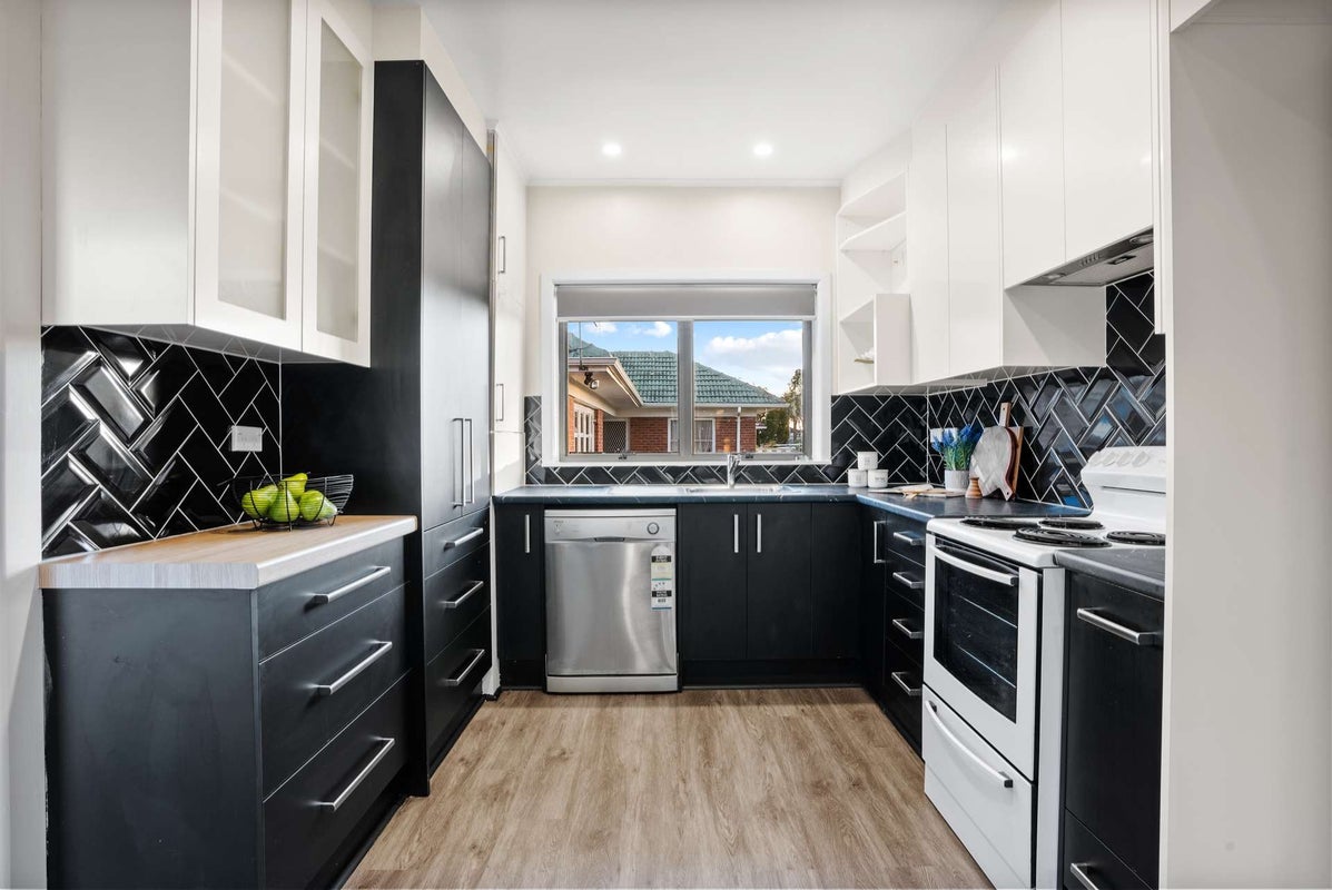 12 Watson Place, Papatoetoe, Auckland - Carousel 2
