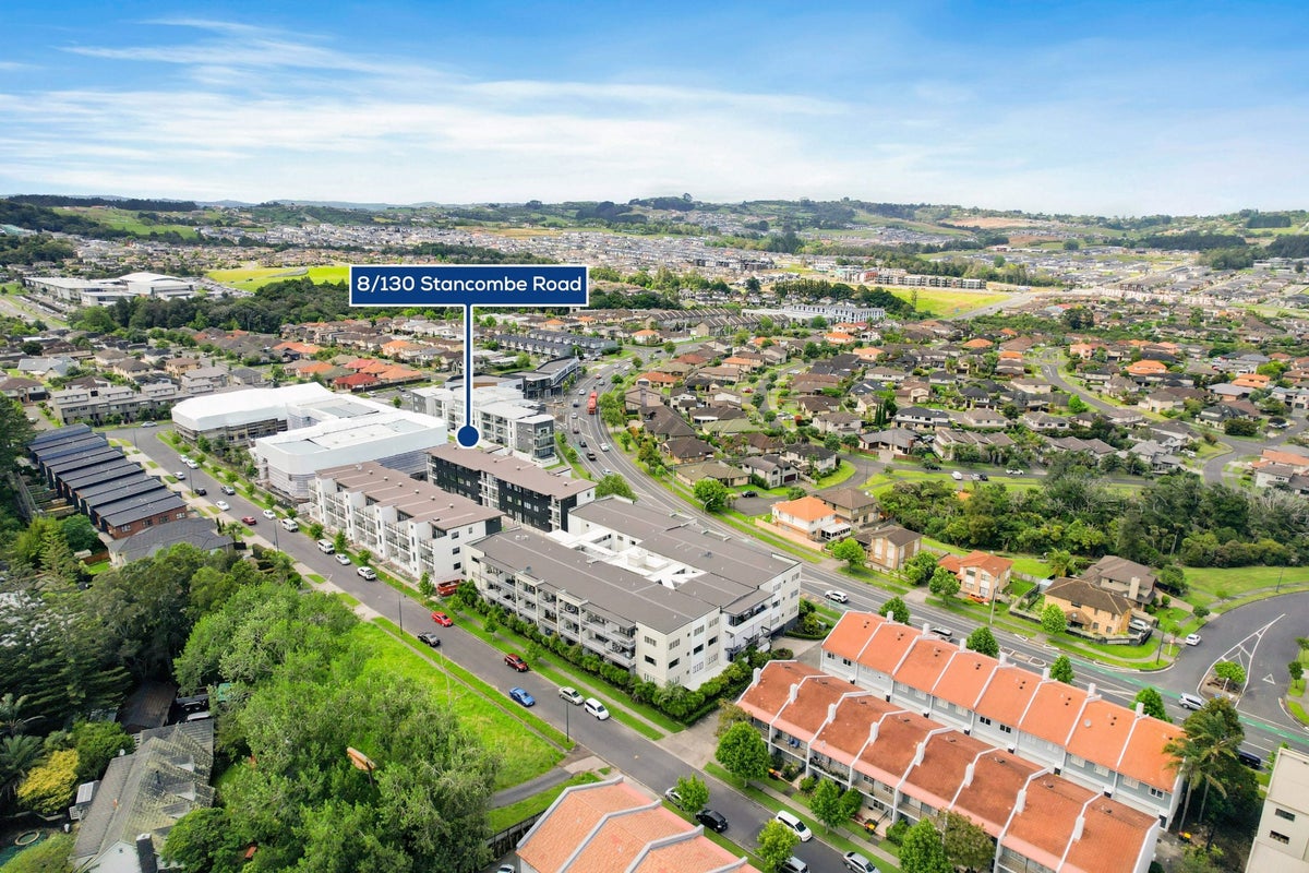 8/130 Stancombe Road, Flat Bush, Auckland - Carousel 21