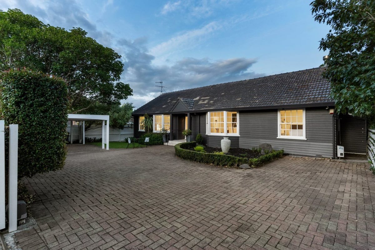 180 Kohimarama Road, Kohimarama, Auckland - Carousel 16