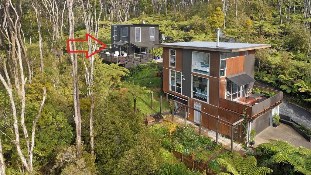 25 Landing Road, Titirangi, Auckland - Carousel 1