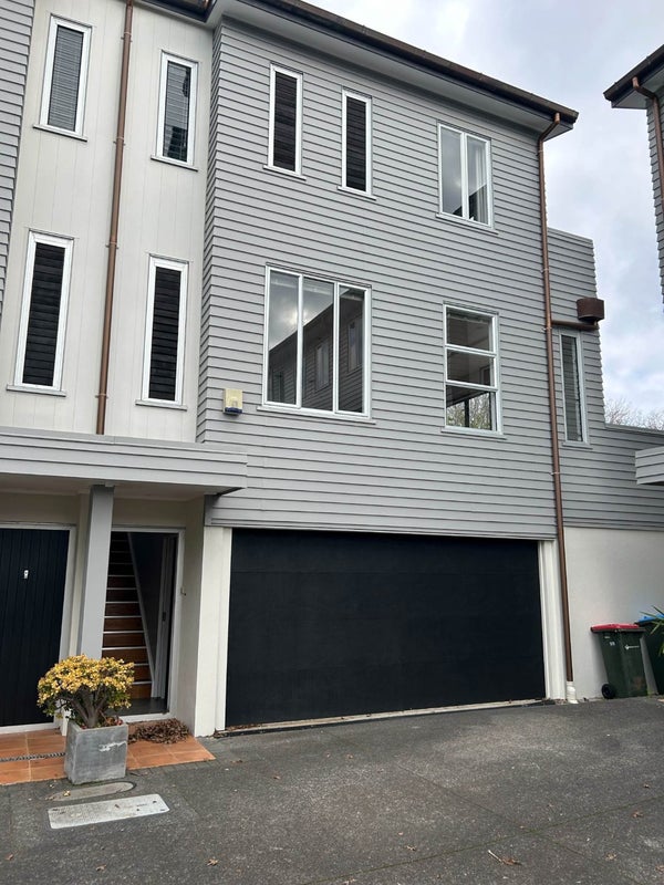 6B Carlton Gore Road, Grafton, Auckland - Carousel 1