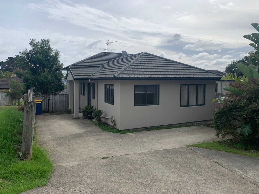 20 Malin Place, Pinehill, Auckland - Carousel 1