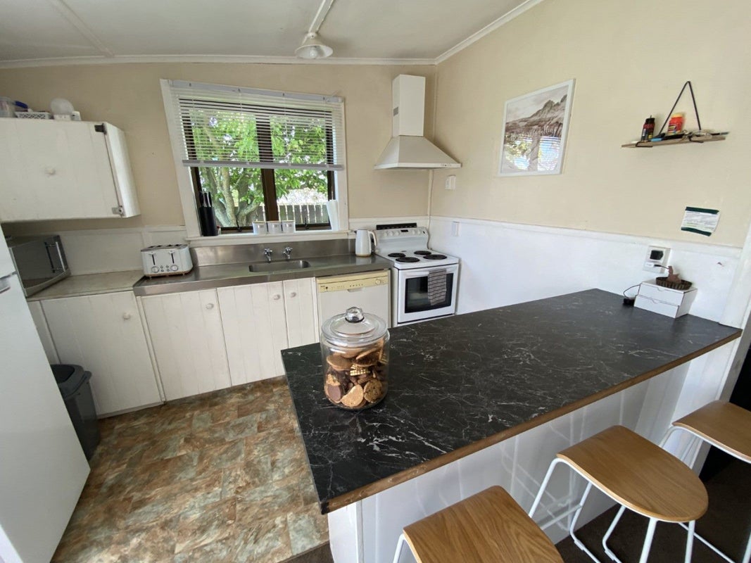 25 Robinson Street, Foxton, Foxton - Carousel 2