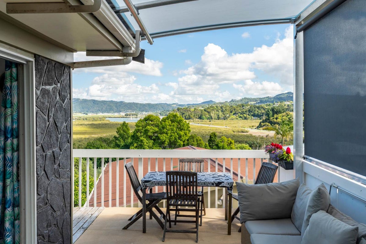 10 Clotworthy Crescent, Onerahi, Whangarei - Carousel 2
