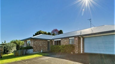 5 Kaimai View Drive, Ohauiti, Tauranga - Carousel 1
