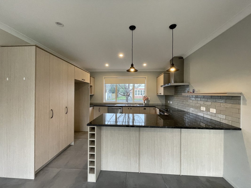 3 Yeats Grove, Trentham, Upper Hutt - Carousel 1