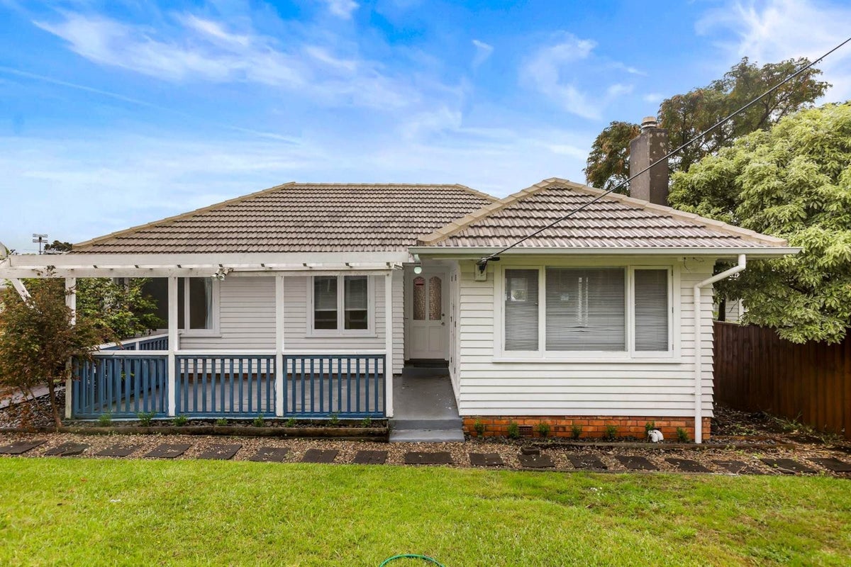 1/274 Rangatira Road, Beach Haven, Auckland - Carousel 1