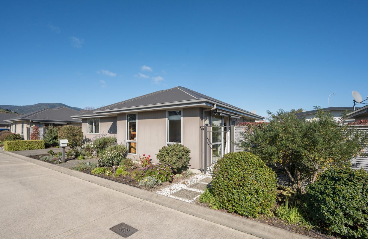 4 Holly Way, Tahunanui, Nelson - Carousel 12