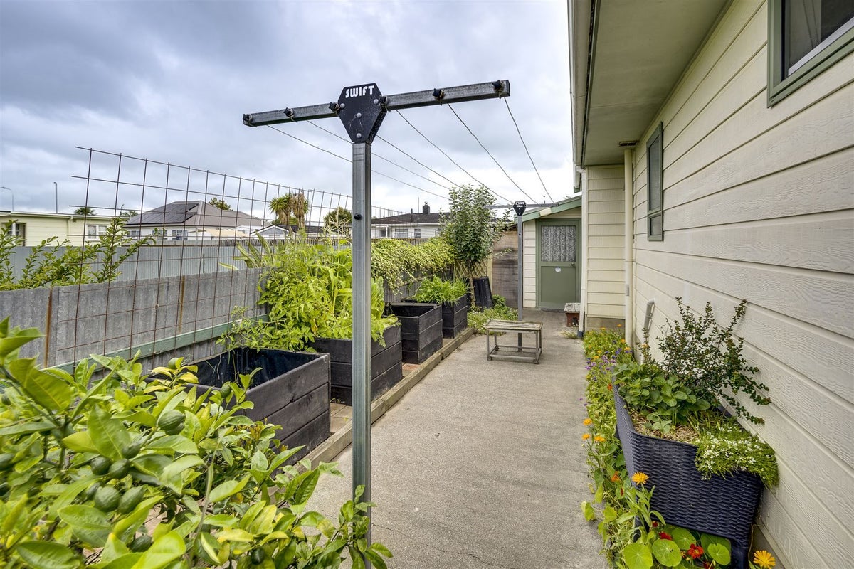 1B Sidey Place, Marewa, Napier - Carousel 17
