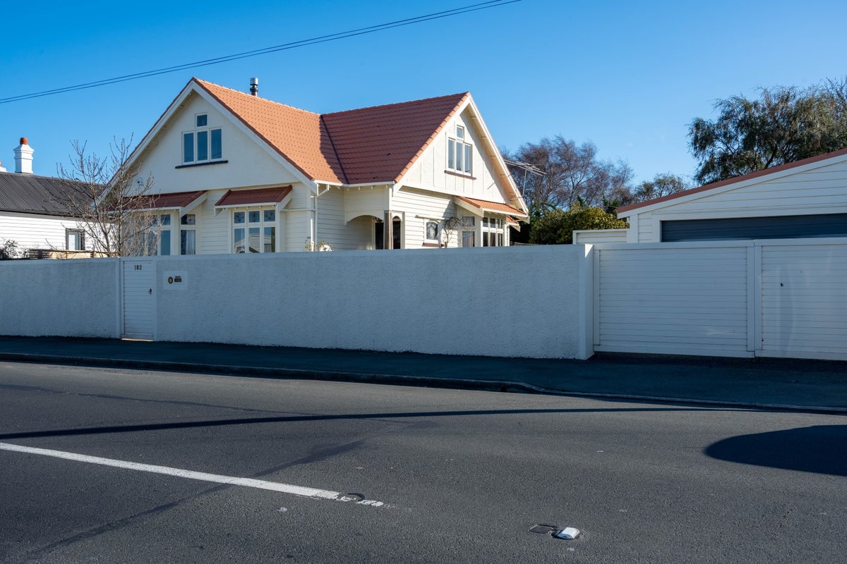 182 Elgin Road, Maryhill, Dunedin - Carousel 21