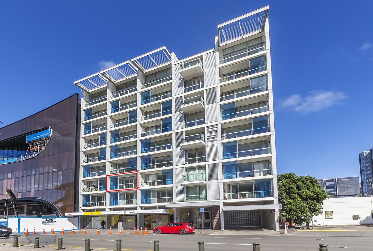 2B/42 Cable Street, Te Aro, Wellington - Carousel 2