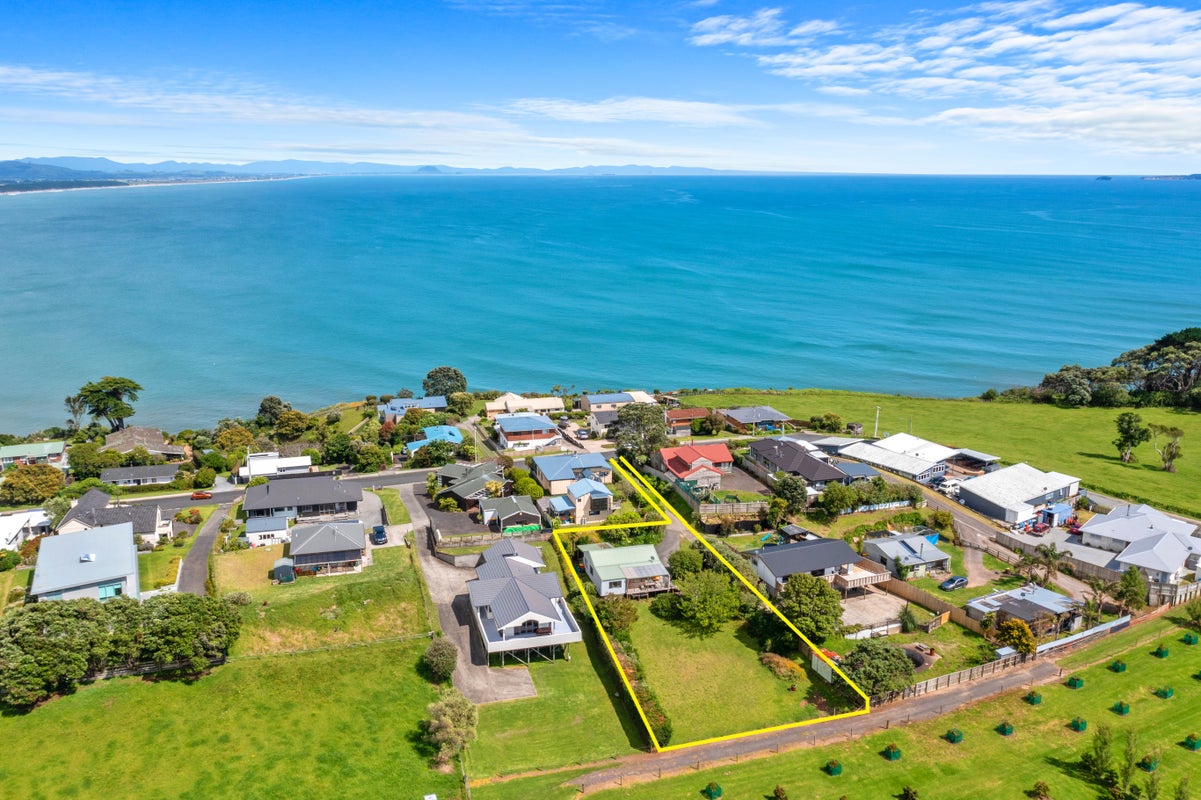 131 Town Point Road, Maketu, Te Puke - Carousel 1