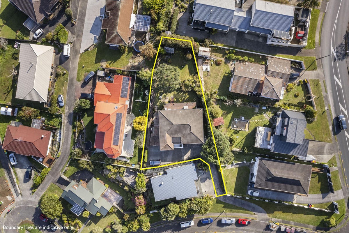 1 Cairnbrae Court, Northcross, Auckland - Carousel 15