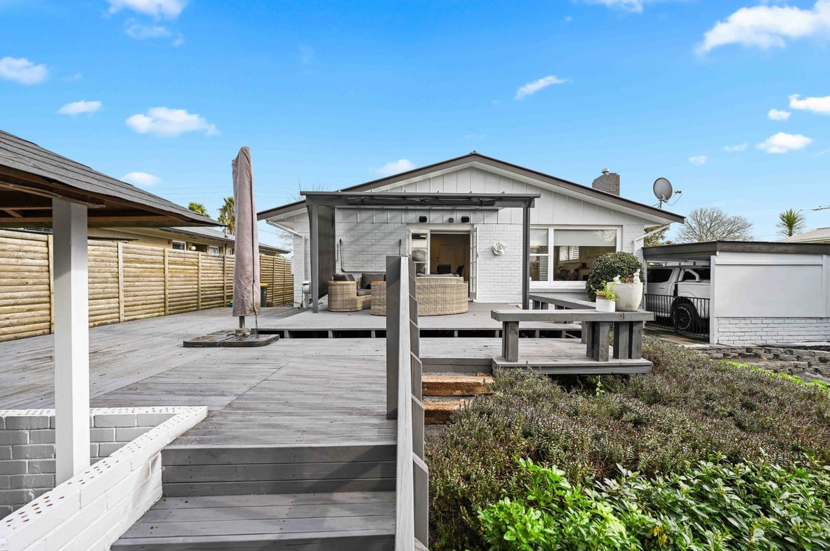 54 Herbert Road, Queenwood, Hamilton - Carousel 2