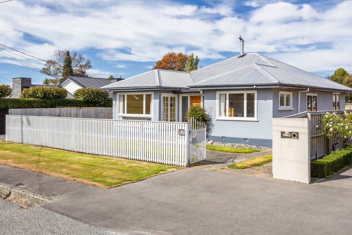 10 Plynlimon Road, Fendalton, Christchurch - Carousel 1