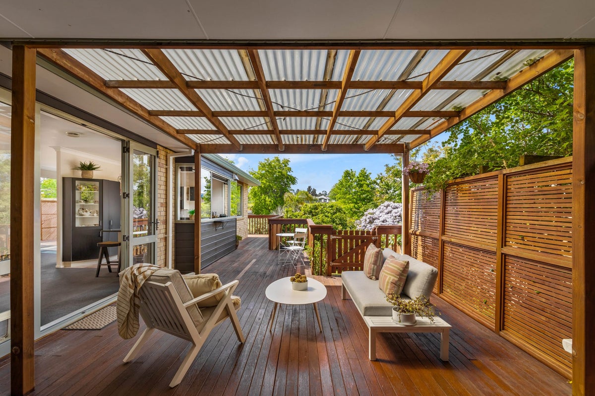 10 Patsy O'Hara Place, Swanson, Auckland - Carousel 2