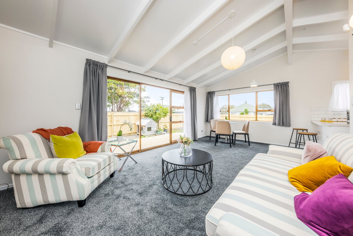 1/22 McDougall Street, Manurewa East, Auckland - Carousel 1