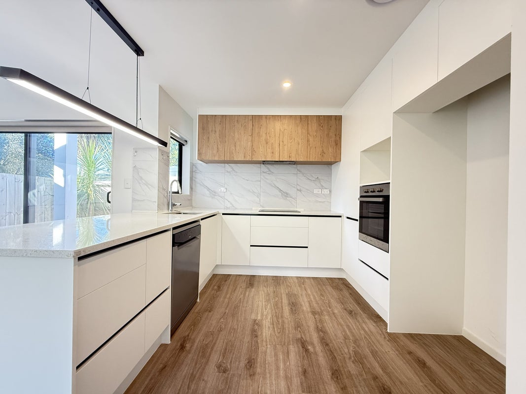 30D Durham Street, Te Atatu Peninsula, Auckland - Carousel 2
