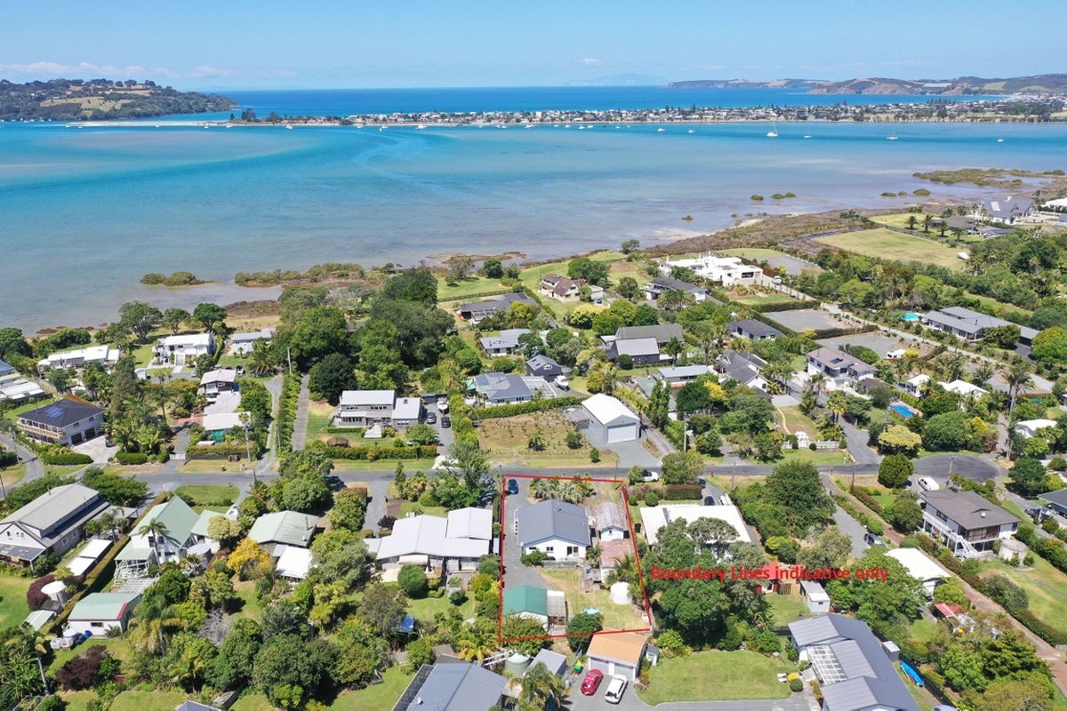 29 Harbour View Road, Warkworth - Carousel 1