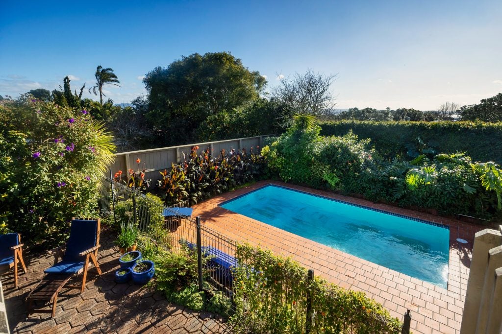 28 Grande Avenue, Mount Albert, Auckland - Carousel 1