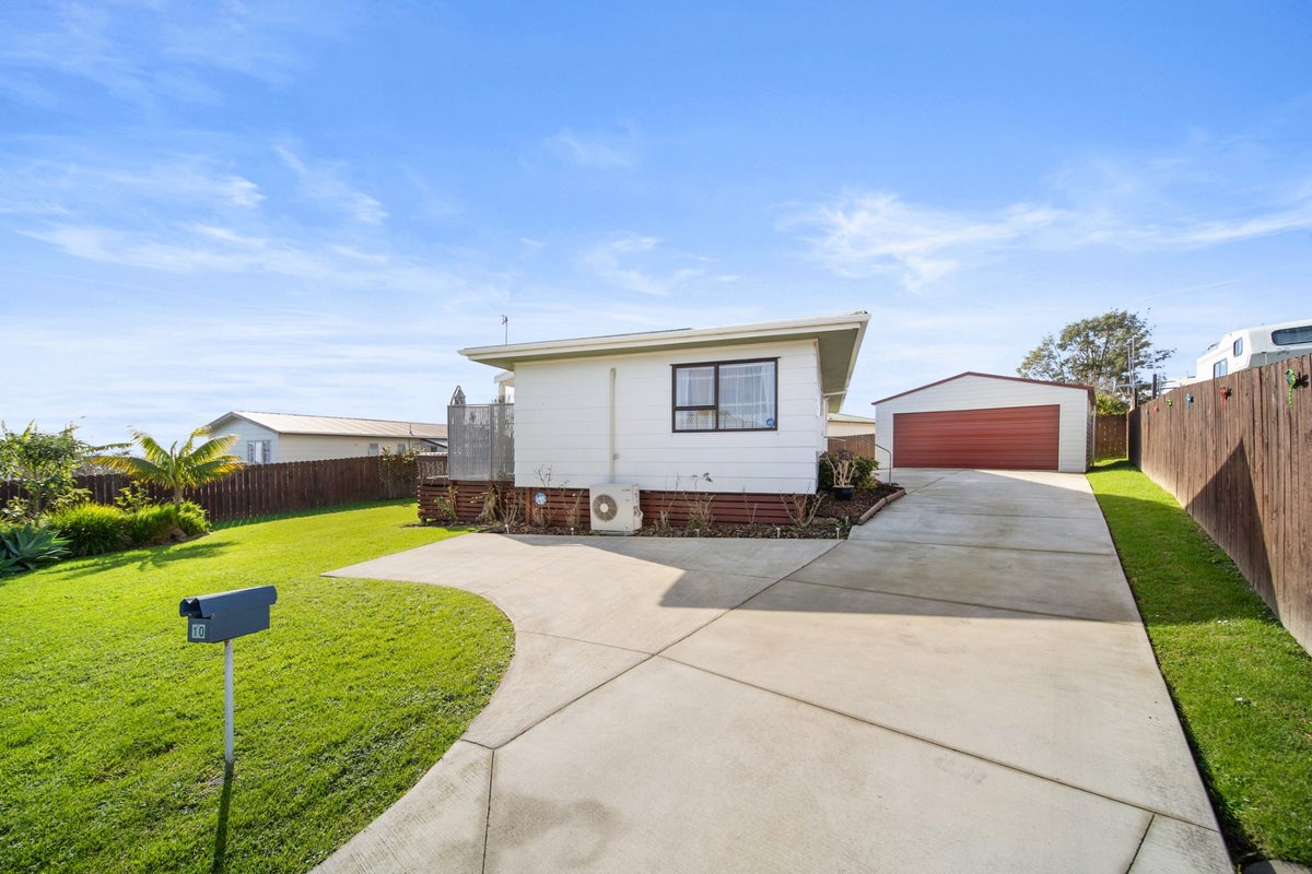 10 Leila Place, Clover Park, Auckland - Carousel 2