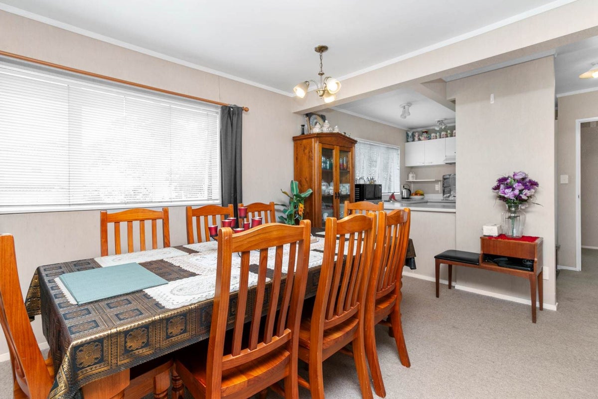 51 Central Park Drive, Te Atatu South, Waitakere City, Auckland - Carousel 2