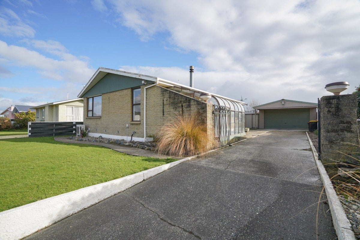 20 Henderson Street, Kingswell, Invercargill - Carousel 1
