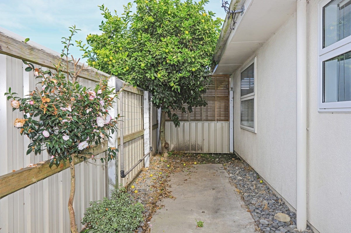 2/69 Meeanee ROAD, MEEANEE, NAPIER - Carousel 17