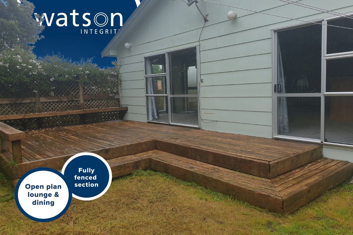 10 Colenso Place, Otaki Beach, Otaki - Carousel 1