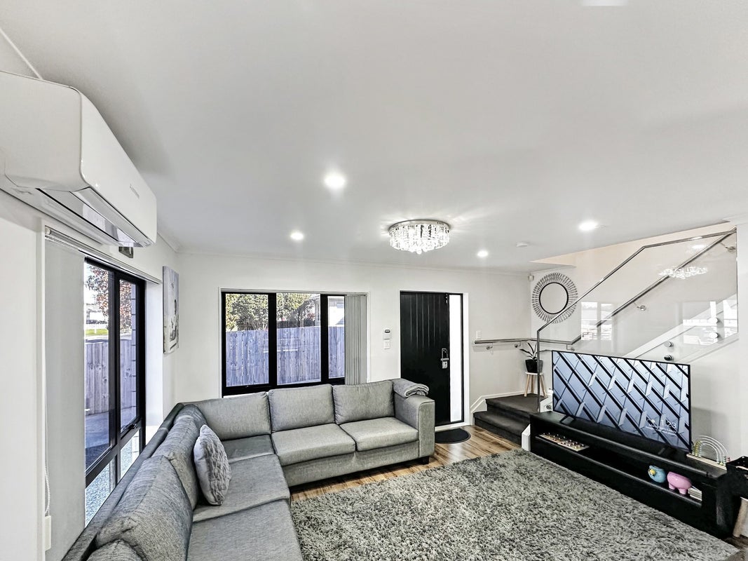 17A Kerrydale Road, Manurewa, Auckland - Carousel 2