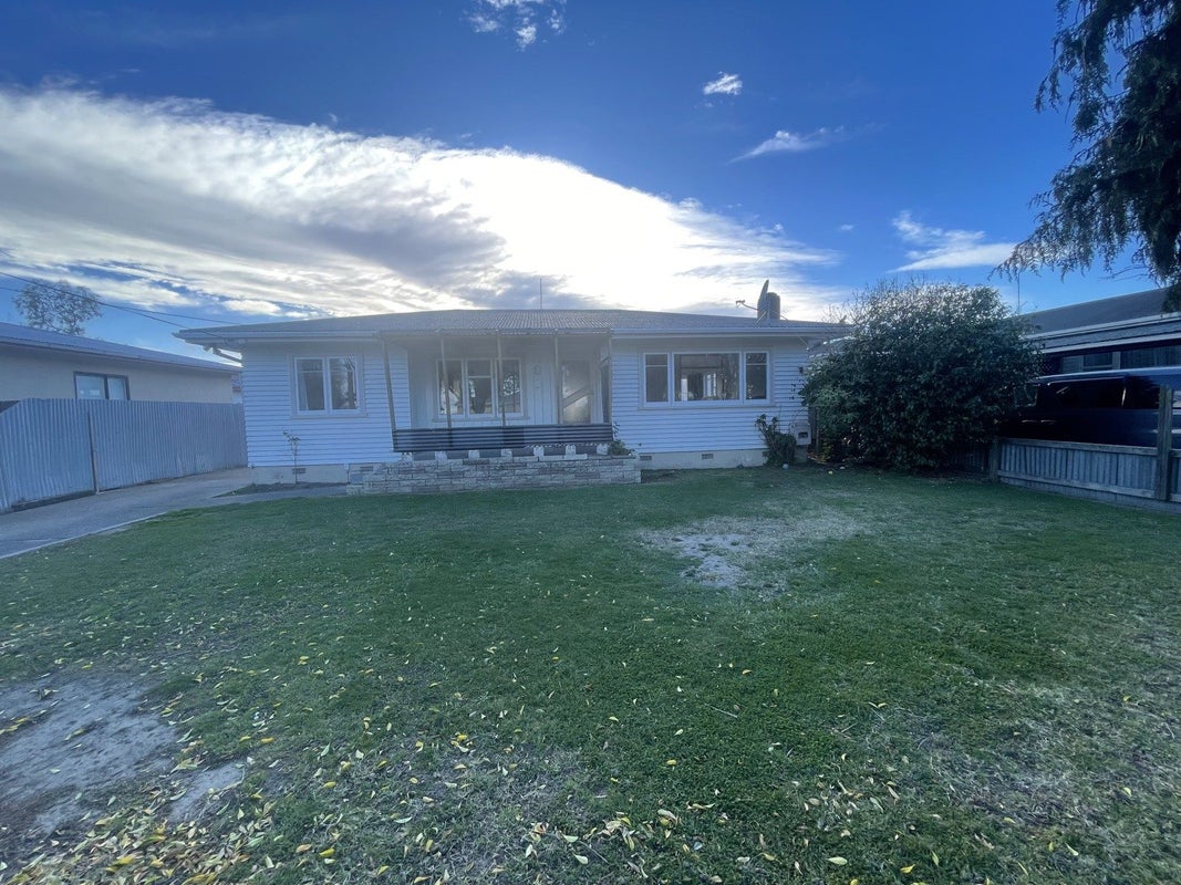 6 Bestall Street, Maraenui, Napier - Carousel 11