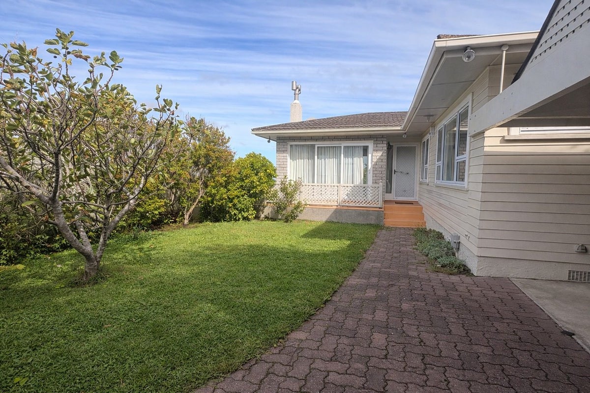 20 Halifax Street, Kingston, Wellington - Carousel 1