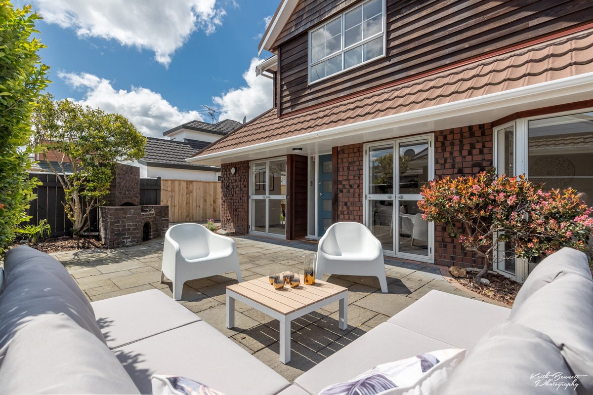 2/126 Pretoria Street, Hutt Central, Lower Hutt - Carousel 1