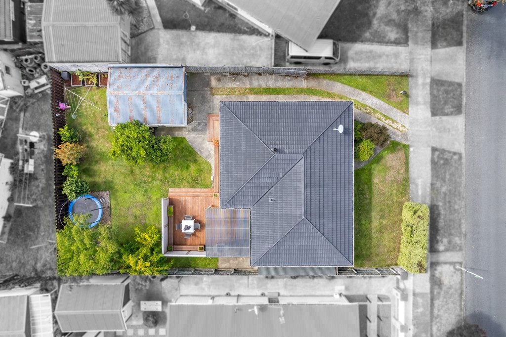 37 California Drive, Totara Park, Upper Hutt - Carousel 30