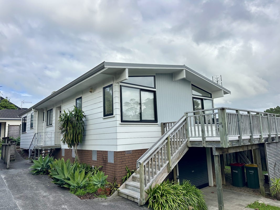 55 Lavery Place, Sunnynook, Auckland - Carousel 1