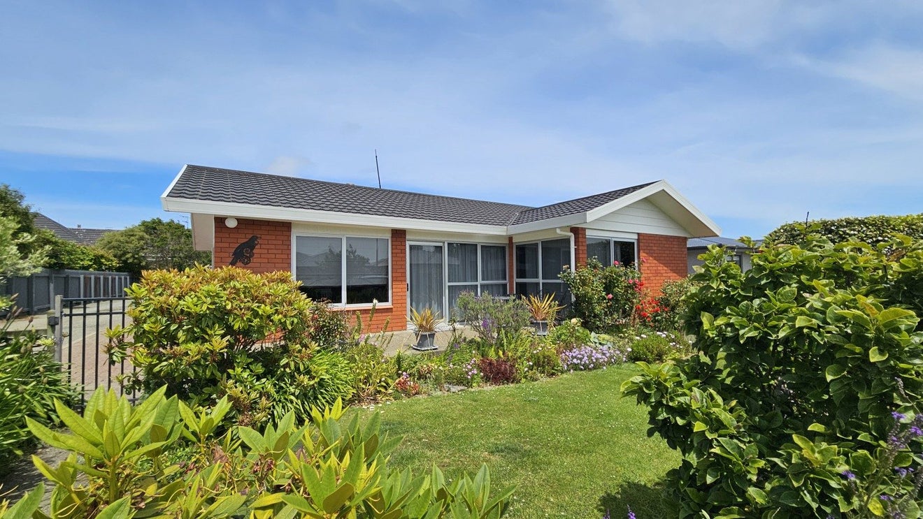 2/107 Fox Street, Avenal, Invercargill - Carousel 1